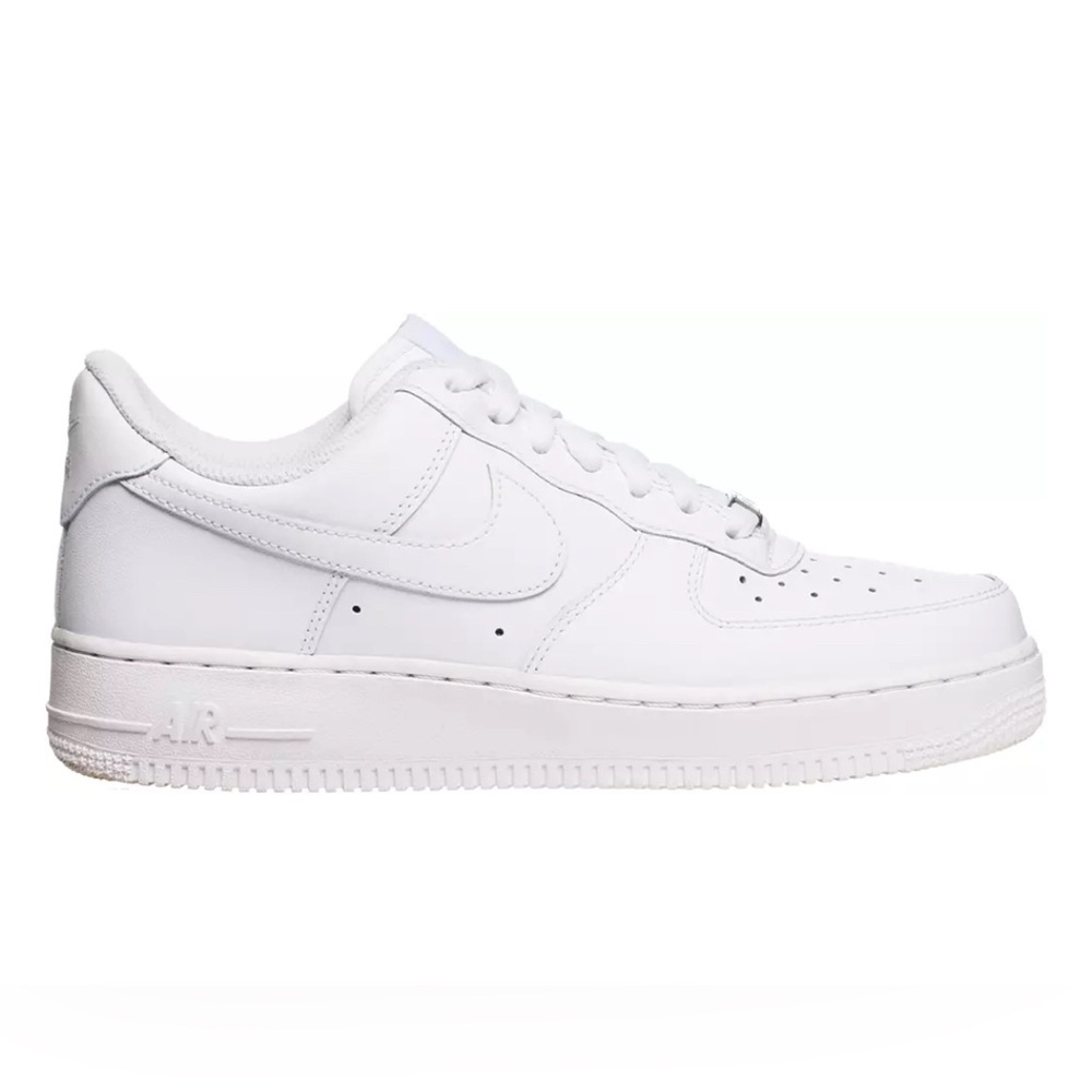 Nike Women's Air Force 1 '07 Shoes 7.5